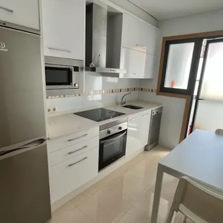 Apartman Piso Amplio Centrico En Con Parking Privado A Guarda