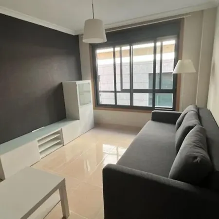 Piso Amplio Centrico En Con Parking Privado Apartman A Guarda